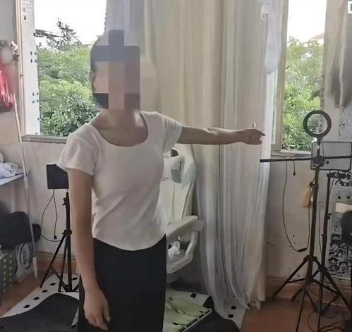 成人在线视频自拍,揭秘成人在线视频自拍的背后故事